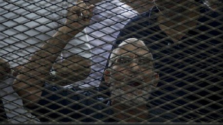 إحالة أوراق مرشد الإخوان في مصر وعدد من قيادات الجماعة إلى المفتي