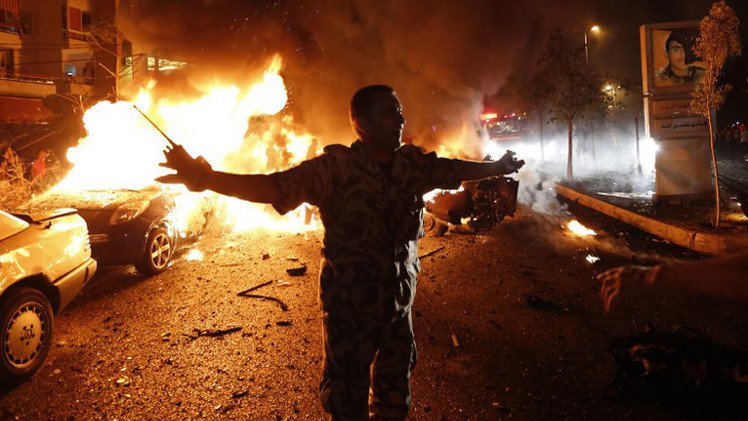 مقتل ضابط أمن وإصابة 19 شخصا بجروح في هجوم انتحاري بالضاحية الجنوبية لبيروت