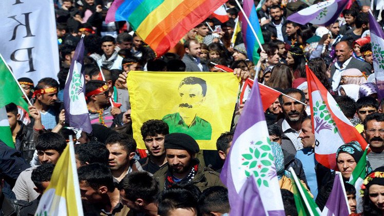 مشروع قانون تركي لاستئناف مفاوضات السلام مع الأكراد 