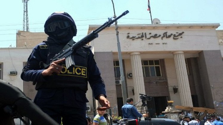 تفجيرات في القاهرة والحكومة تتهم "الإخوان المسلمون"