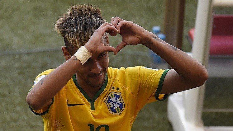 شاهد احتفالات لاعبي المنتخب البرايلي بعد التأهل للدور ربع النهائي من مويدال البرازيل