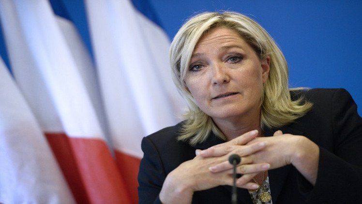لوبان تطالب بوضع حد لازدواجية الجنسية في فرنسا
