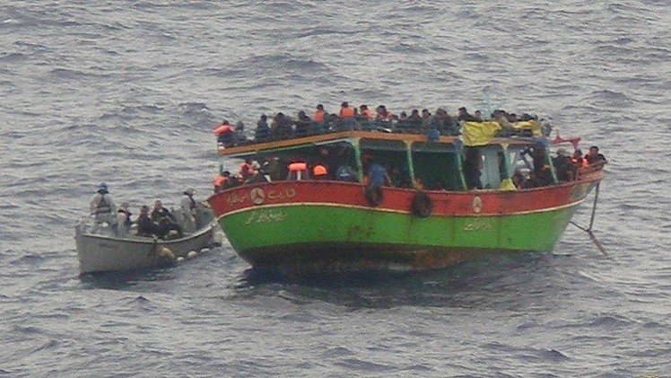 إيطاليا.. العثور على 30 جثة في مركب يقل حوالي 600 مهاجر غير شرعي
