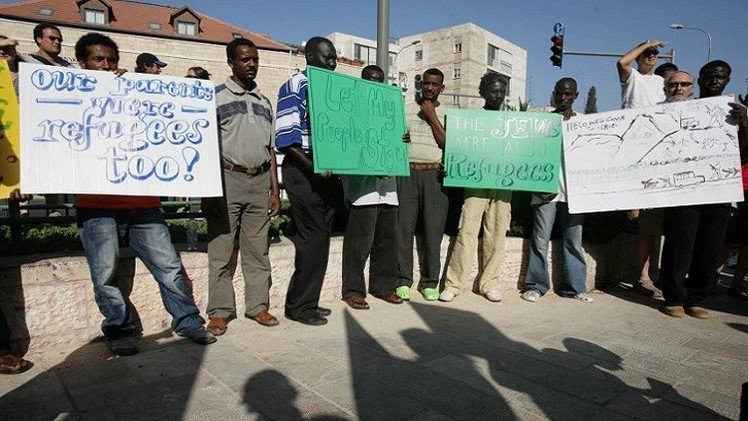 مهاجرون أفارقة يحتجون على الشرطة الإسرائيلية