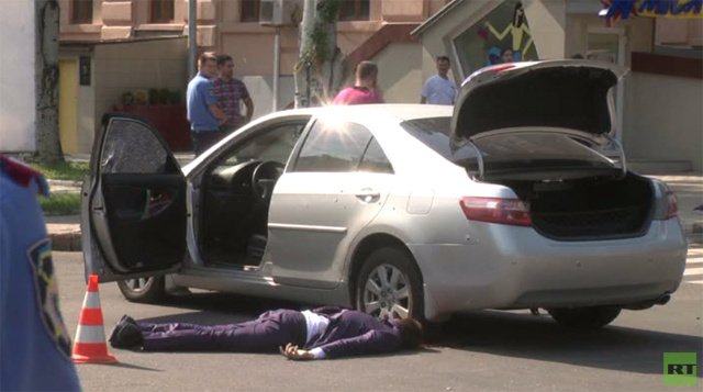اغتيال مسؤول بارز في دونيتسك والأخيرة تتهم كييف (فيديو)