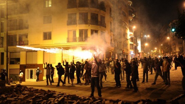 بدء محاكمة 26 مشاركا في احتجاجات العام الماضي ضد حكومة تركيا