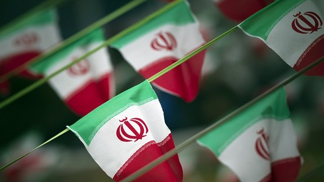 واشنطن: لا نتحدث مع الإيرانيين حول العراق