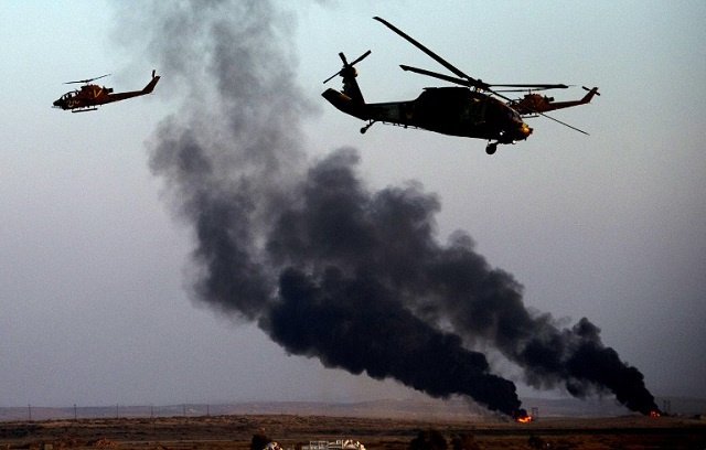 غارات جوية وإعتقالات بالجملة تشنها إسرائيل على عدة مناطق فلسطينية