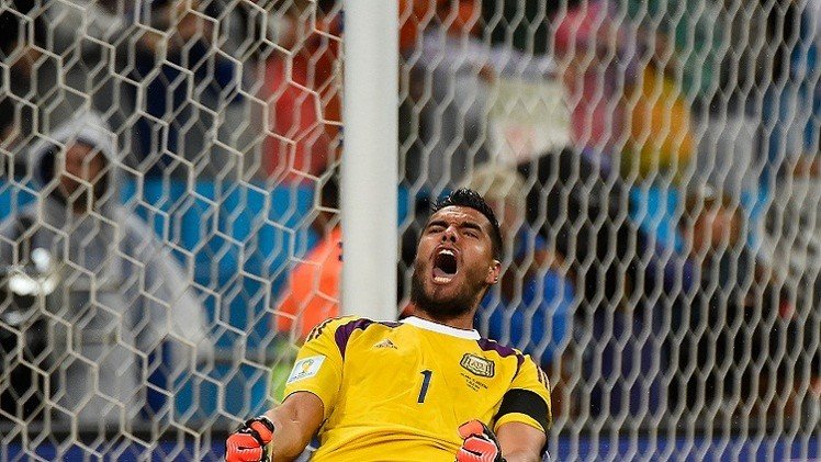 حارس الأرجنتين روميرو علم مسبقا بجهة تسديد الهولنديين لركلات الترجيح