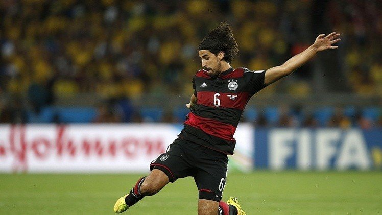 الراتب الأسبوعي يعرقل انتقال خضيرة إلى صفوف آرسنال
