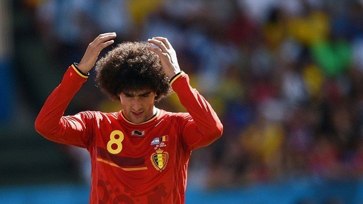 فيلاني الحلقة الأضعف في تشكيلة فان غال