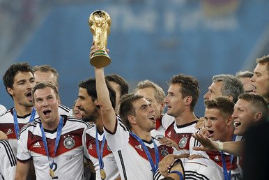 تتويج المنتخب الألماني بلقب مونديال البرازيل 2014