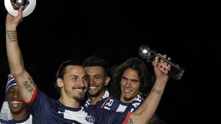 السلطان إبرا يتبرع بنحو 40 ألف يورو للمنتخب السويدي لذوي الاحتياجات الخاصة