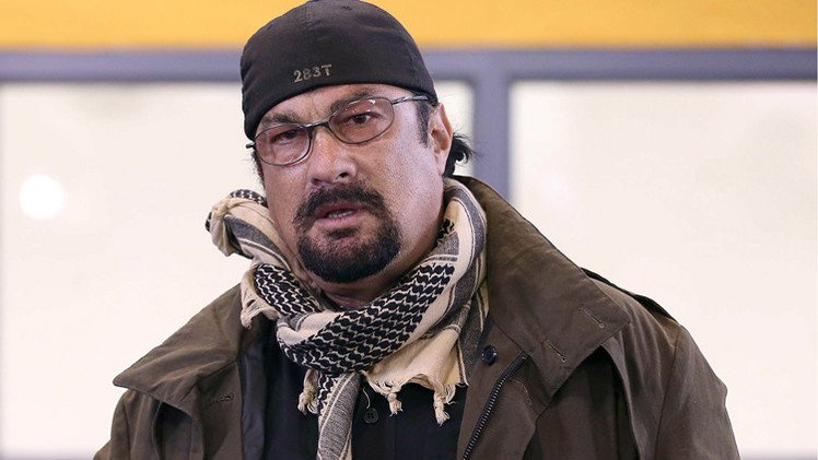 سيغال: أتمنى أن يعي "محركو الدمى" نتائج ألعابهم القذرة