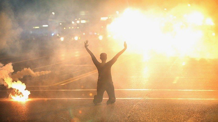 بان يدعو السلطات الأمريكية إلى حماية حق التظاهر السلمي