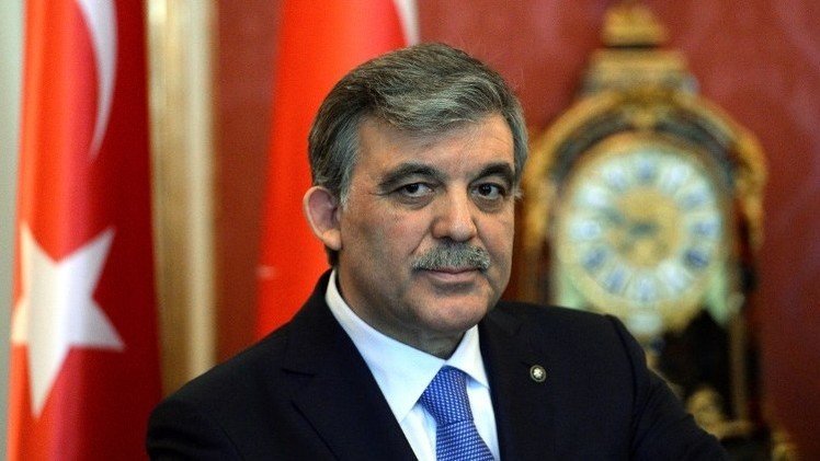 عبد الله غل: أوغلو سيخلف أردوغان في رئاسة الوزراء