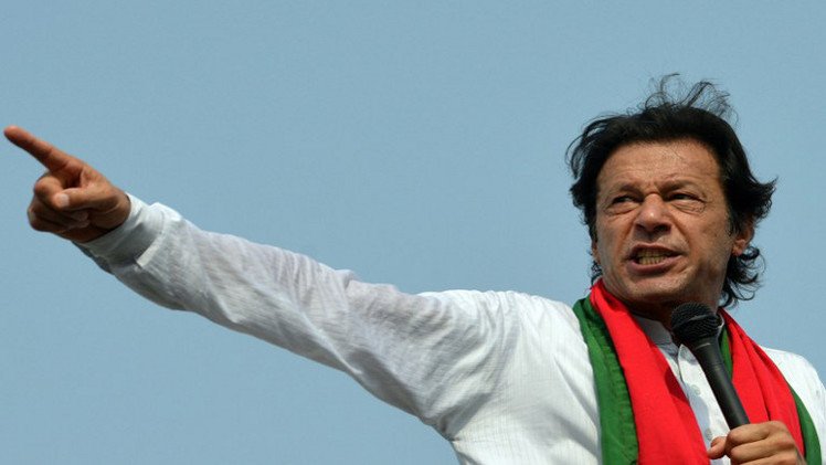 انسحاب المعارض الباكستاني عمران خان من المفاوضات مع الحكومة