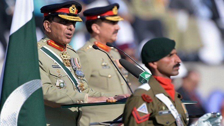 الجيش الباكستاني يتدخل من جديد في تحديد مستقبل البلاد السياسي 