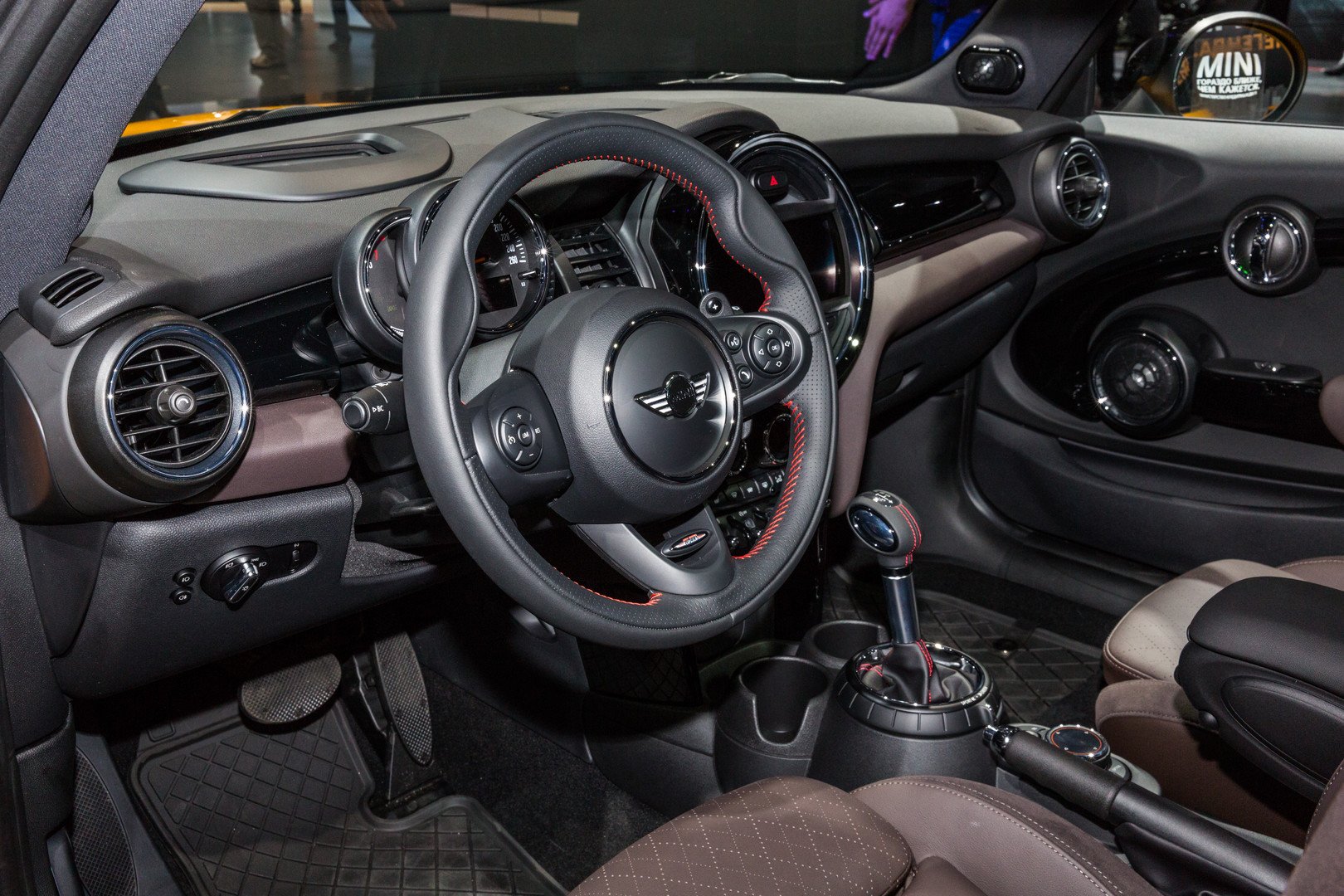  MINI COOPER S صالون سيارة