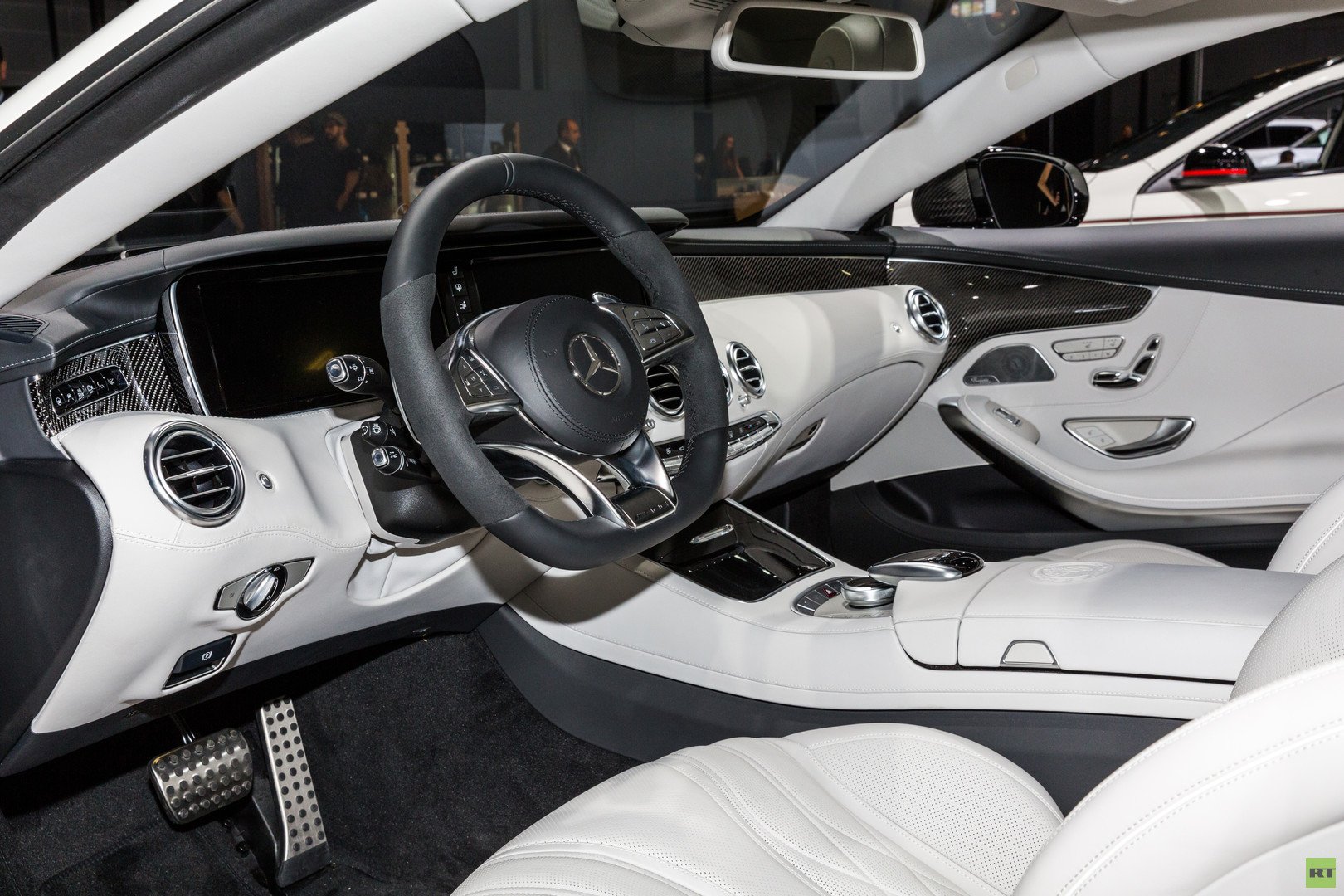 MERCEDES BENZ S 65 AMG COUPE صالون سيارة