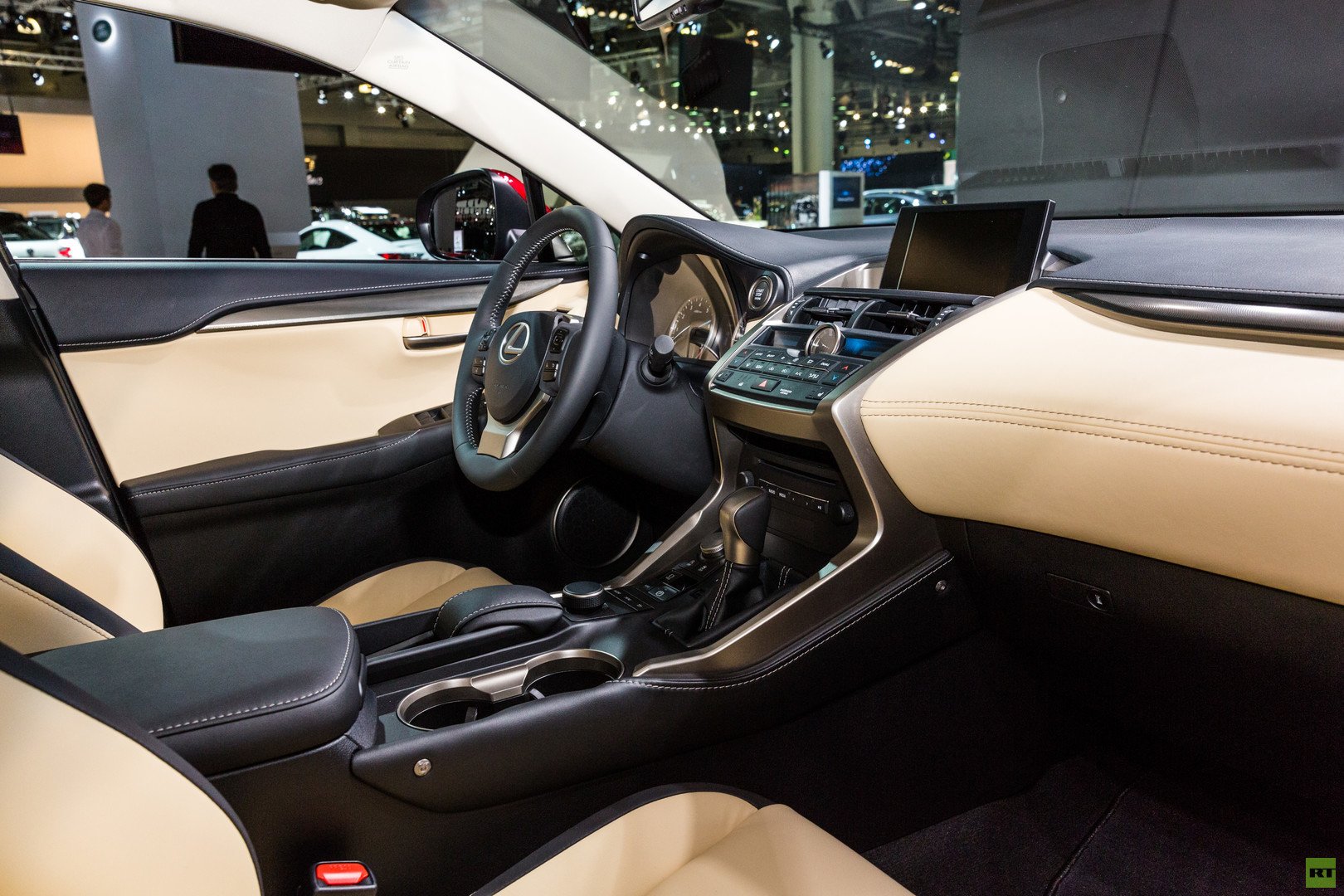 LEXUS NX 200 صالون سيارة