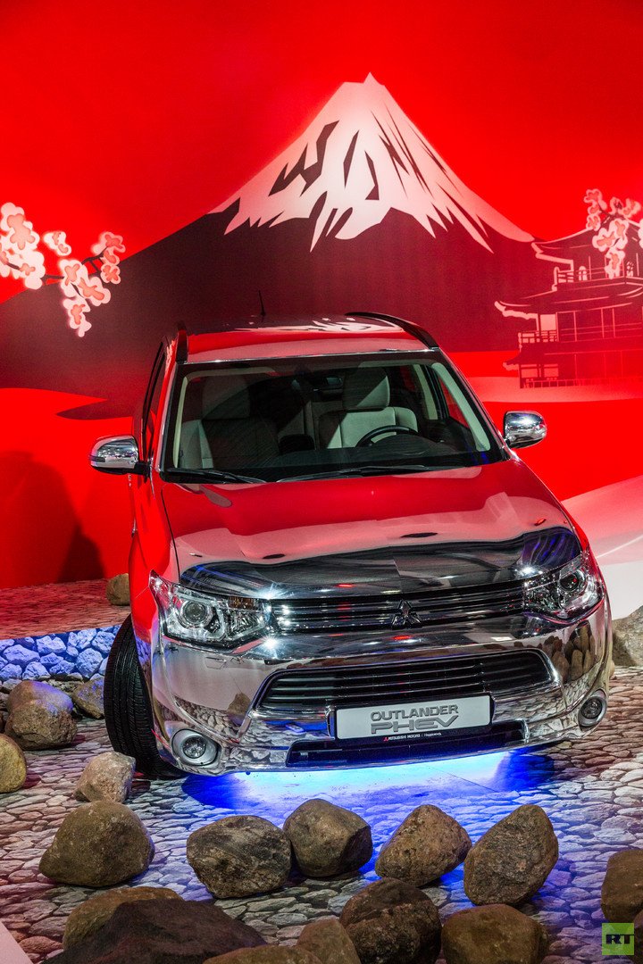 MITSUBISHI OUTLANDER PHEV