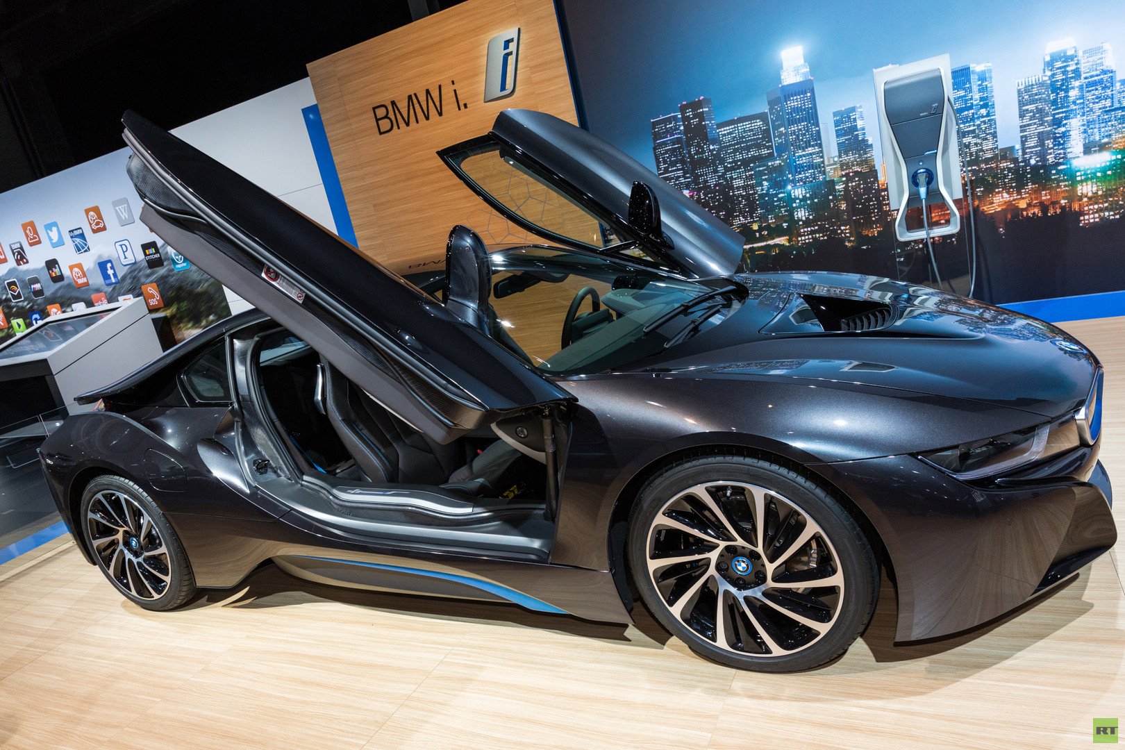 BMW I-8