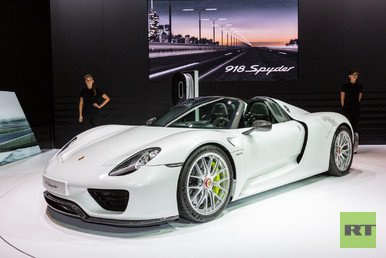PORSCHE 918 SPYDER