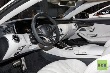 MERCEDES BENZ S 65 AMG COUPE صالون سيارة