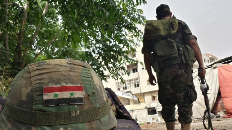 مراسلنا: وقوع عشرات المسلحين من "الدولة الإسلامية" في كمين للجيش بريف حمص