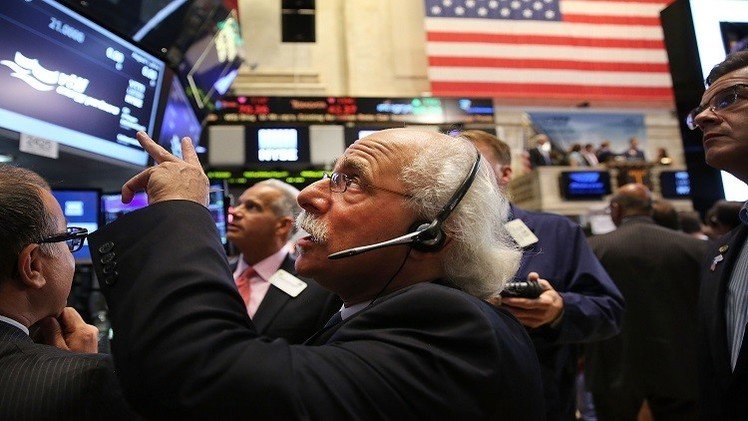 المؤشرات الأمريكية مستقرة في بداية تداولاتها 