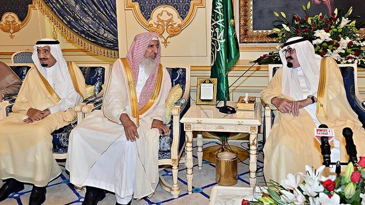 مفتي السعودية يحذر من الفتنة ويدعو الشباب للتعاون مع السلطات ضد المخططات الإرهابية