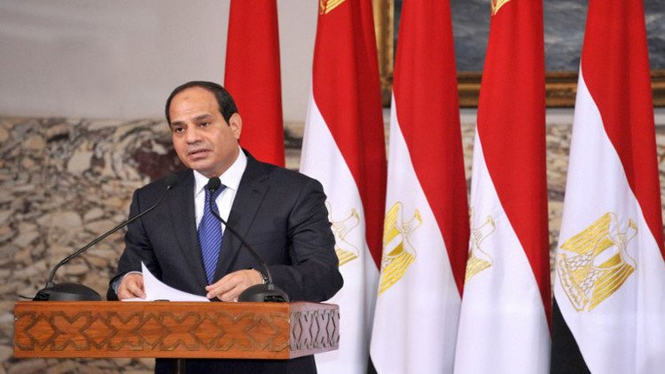 السيسي: نحتاج لـ13 مليار دولار لتخطي أزمة الكهرباء