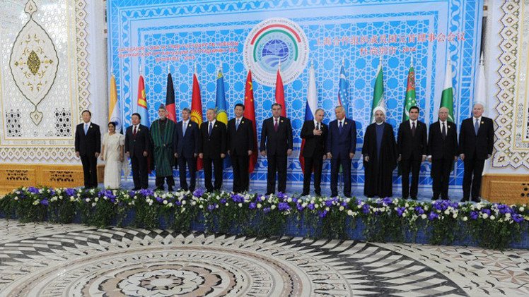 قمة "شنغهاي" تدعو إلى تسوية الأزمة السورية سياسيا