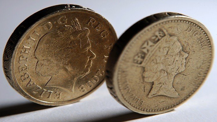 الإسترليني يرتفع مدعوما ببيانات الوظائف والأجور