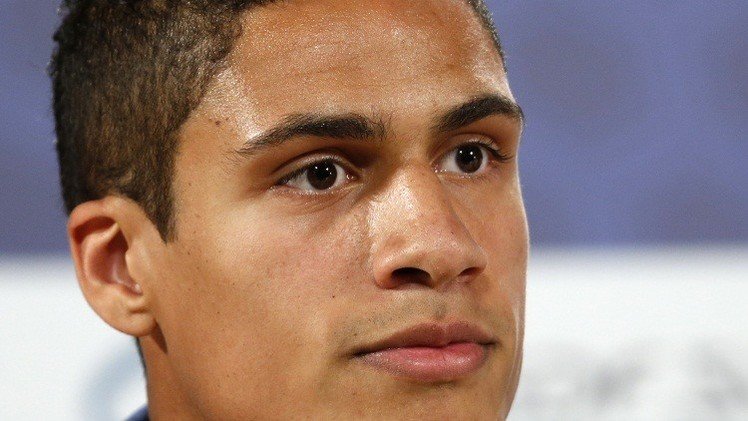   ريال مدريد يمدد عقد مدافعه الفرنسي فاران