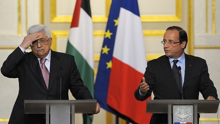 هولاند يعرض على عباس مبادرة جديدة للسلام