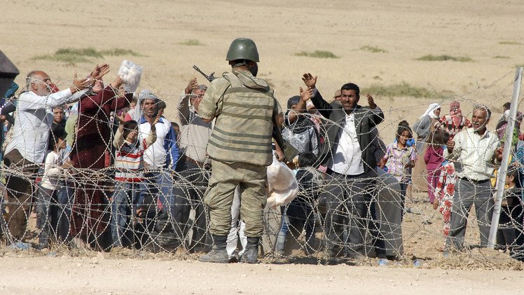 تركيا تواجه أحد أكبر موجات تدفق اللاجئين السوريين 