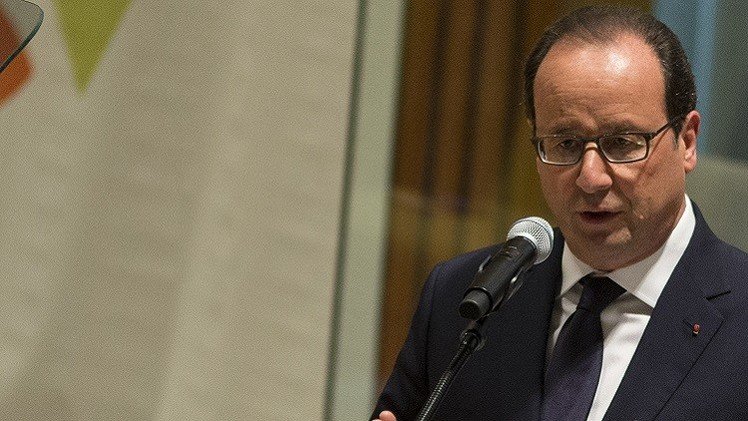 هولاند: لن نرضخ لأي ابتزاز ولأي ضغوط