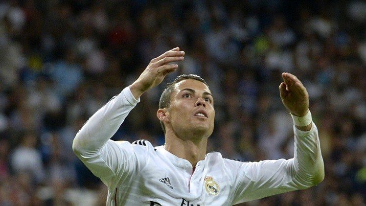 رونالدو يسجل سوبر هاتريك في شباك إلتشي