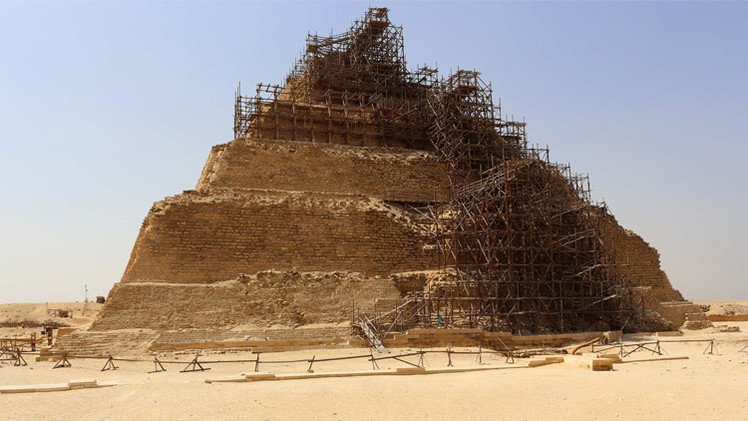 اليونسكو تطالب مصر بتقرير مفصل حول ترميم هرم زوسر