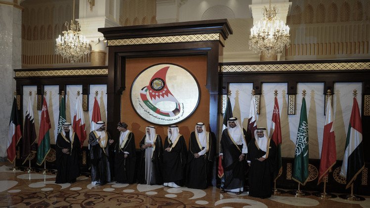 مجلس التعاون الخليجي يطالب باستعادة السلطة في اليمن