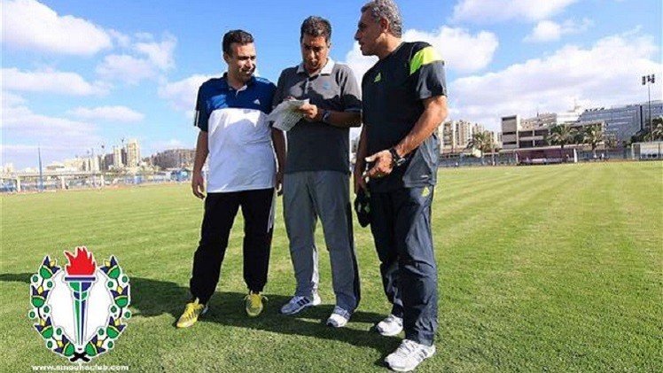 نادي سموحة المصري يقيل مدربه  