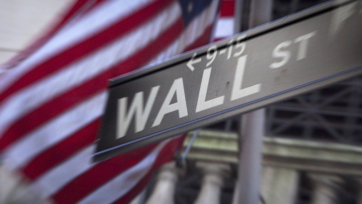 انخفاض المؤشرات الأمريكية على خلفية البيانات الأوروبية