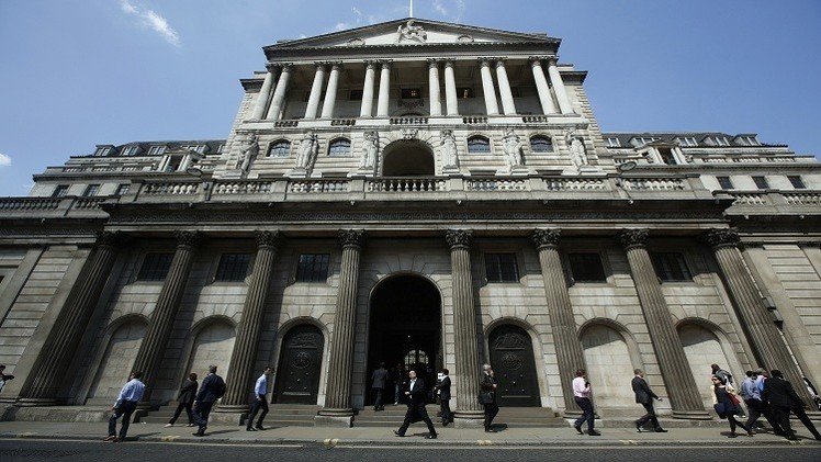 بنك انجلترا يبقي على أسعار الفائدة عند مستويات منخفضة قياسية