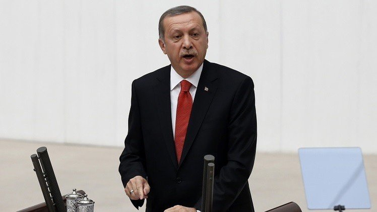 أردوغان يشدد لهجته ضد المتظاهرين الأكراد