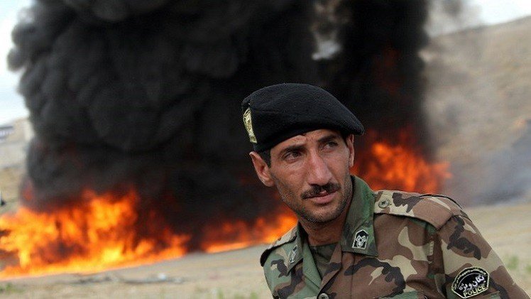 مقتل 7 أشخاص بتحطم طائرة للشرطة الإيرانية (فيديو)