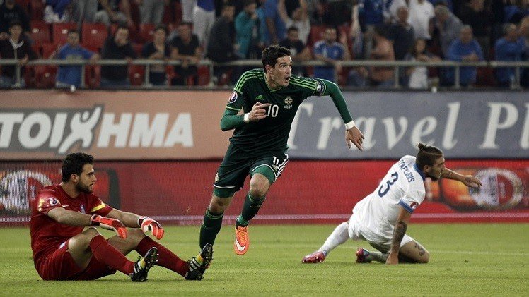 ايرلندا الشمالية تقهر اليونان في عقر دارها