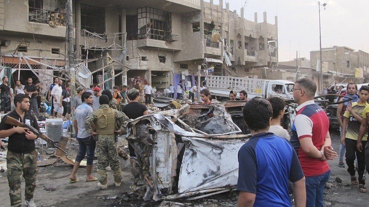 مقتل 23 شخصا بتفجير 3 سيارات مفخخة في بغداد 