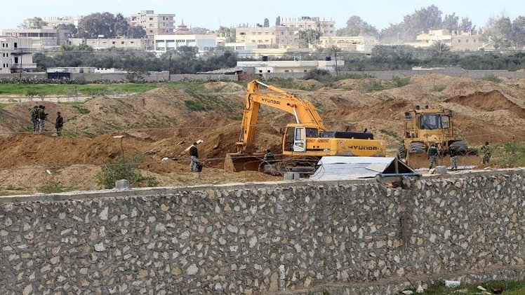 مصر تقرر إقامة منطقة عازلة واسعة على الحدود مع غزة